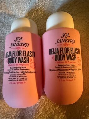 Sol de Janeiro Pink Beija Flor Elasti Renewing Body Wash (Set of 2) sealed